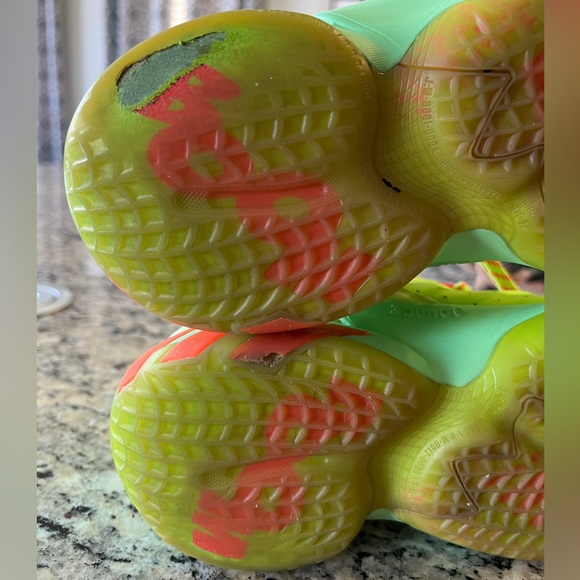 Adidas D.O.N. Spidey Sense Donovan Mitchell Shoes, Size 9 - Picture 9 of 12